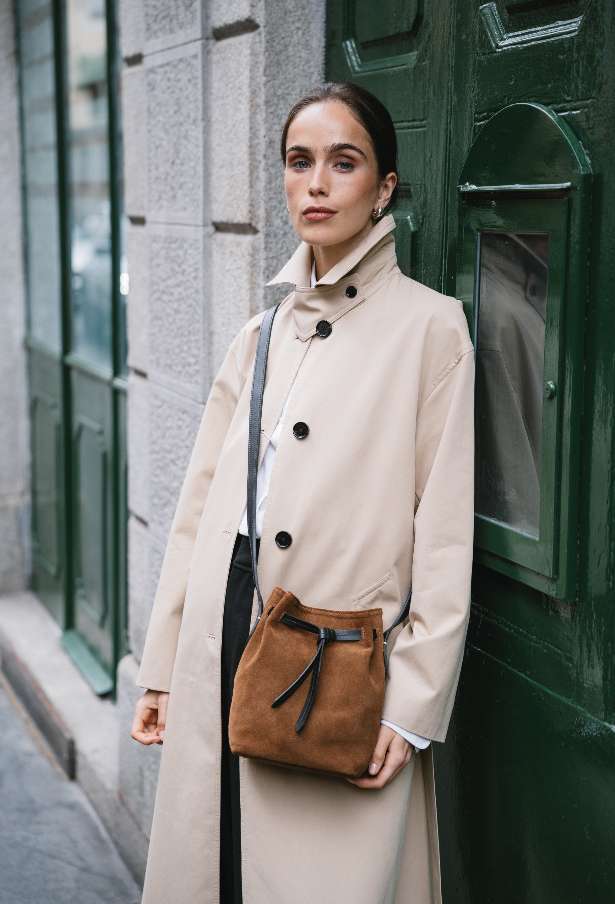 Coya Small Leather Bucket Bag - Tan Suede