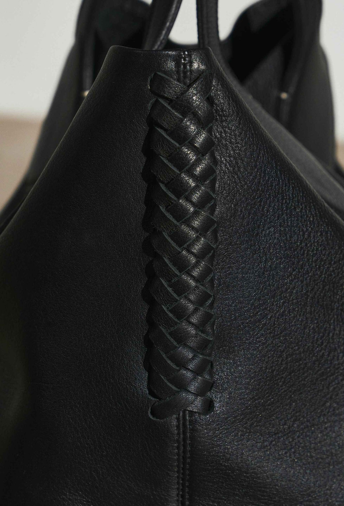 Medium Tote Bag 'Coya' - Black