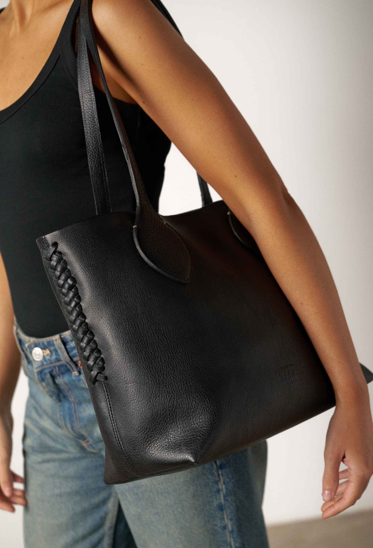 Medium Tote Bag 'Coya' - Black