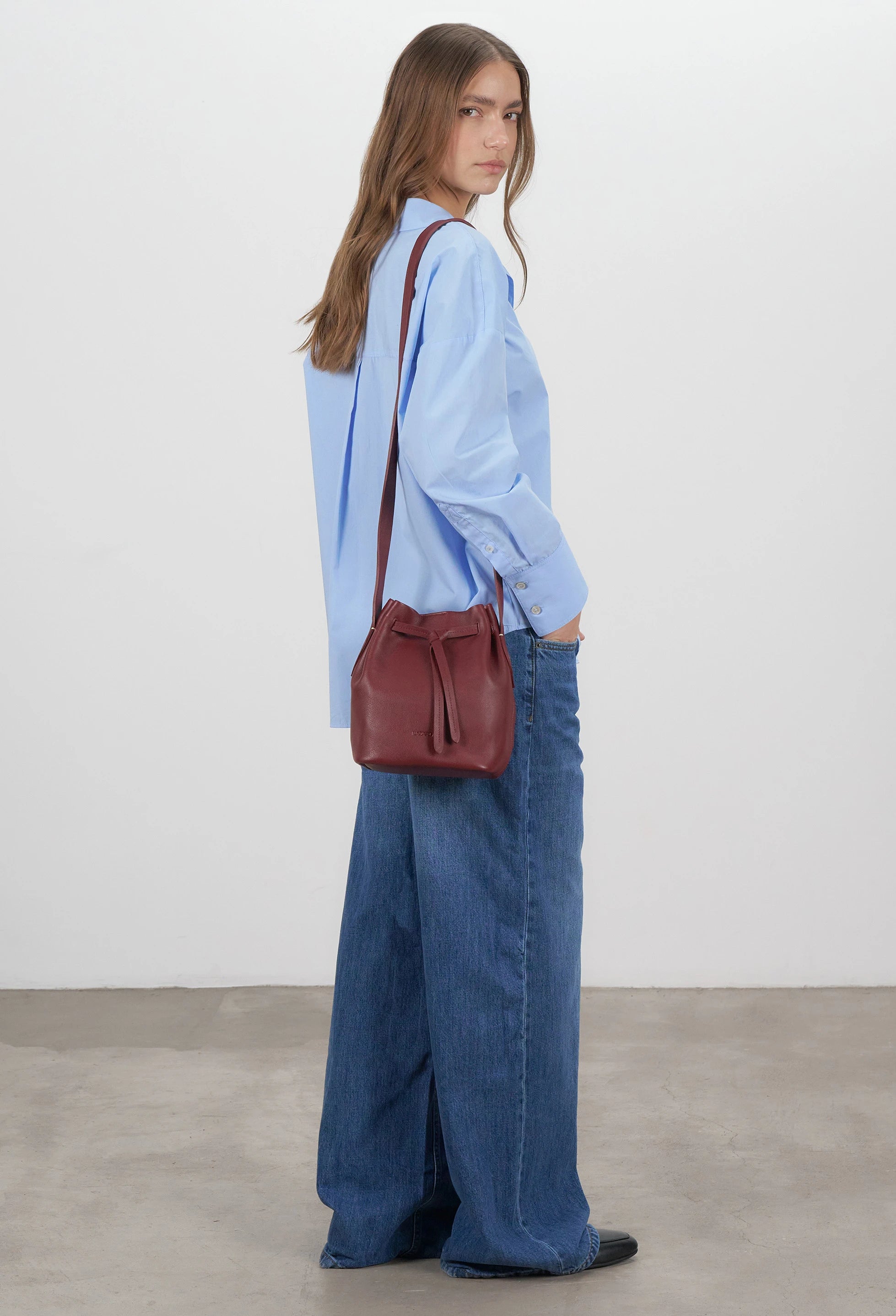 Coya Small Leather Bucket Bag - Burgundy