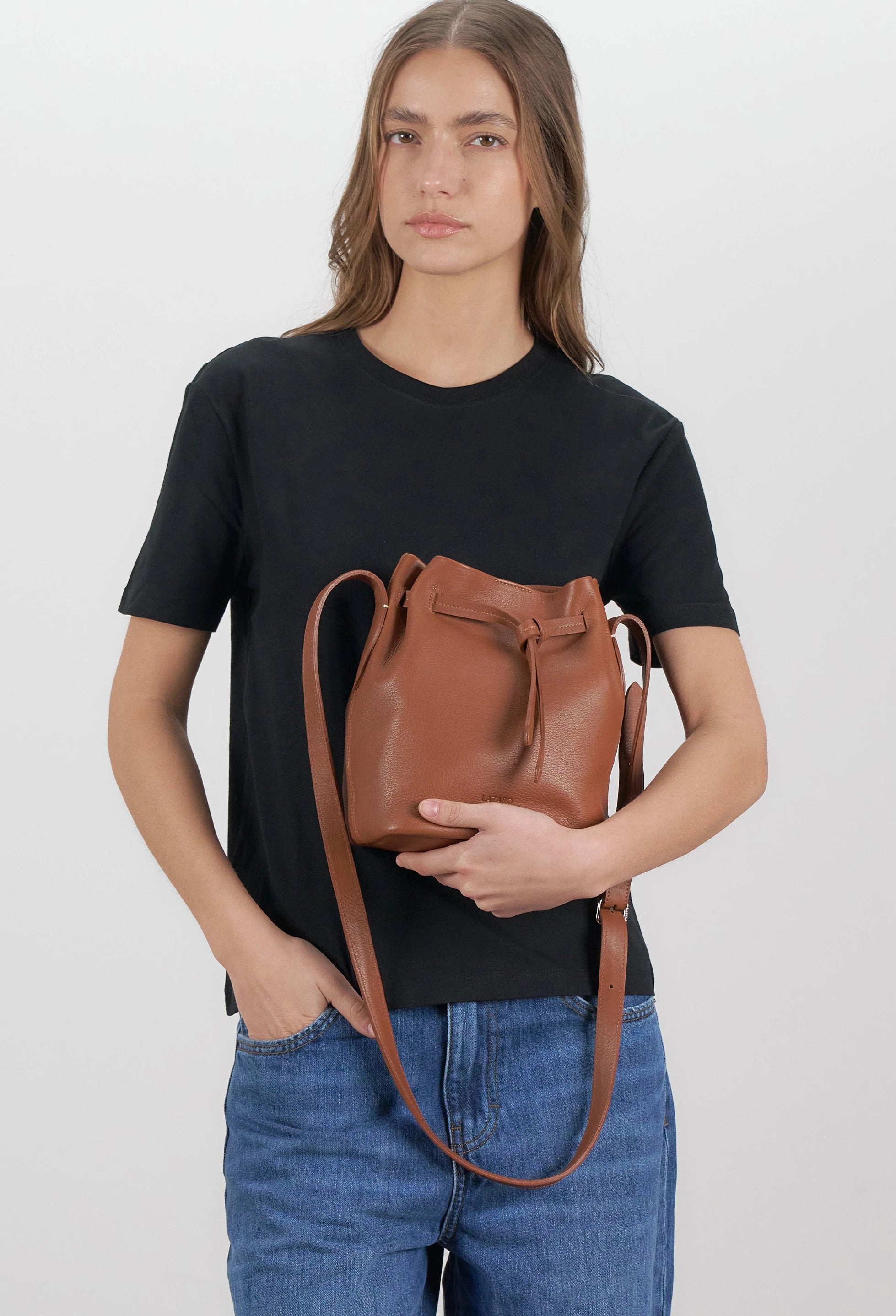 Coya Small Leather Bucket Bag - Cognac