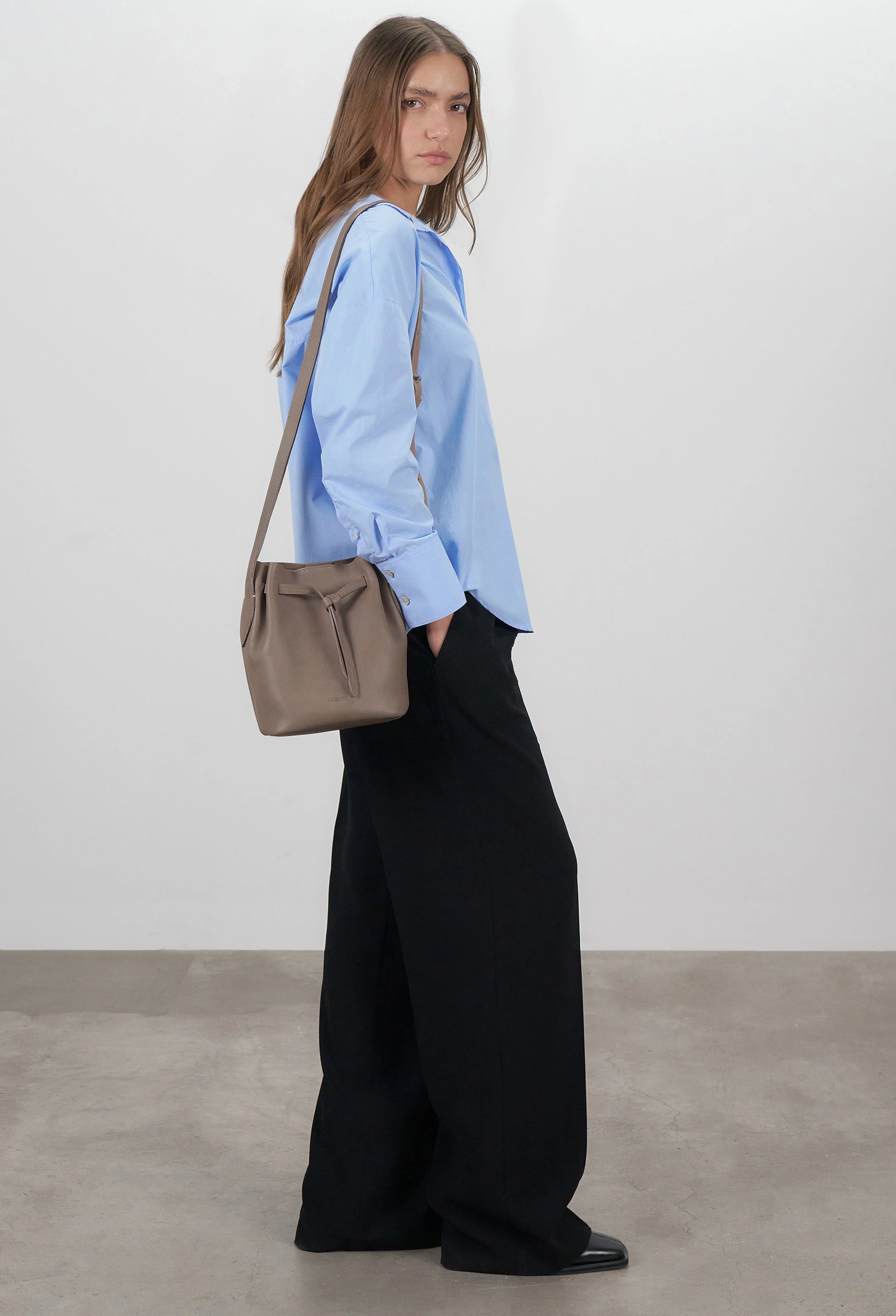 Coya Small Leather Bucket Bag - Mink