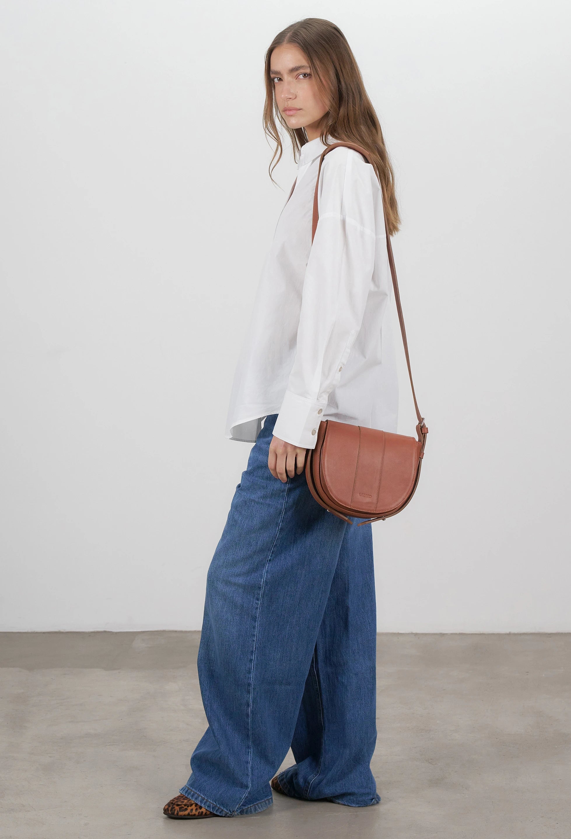 Sisa Leather Saddle Bag - Cognac