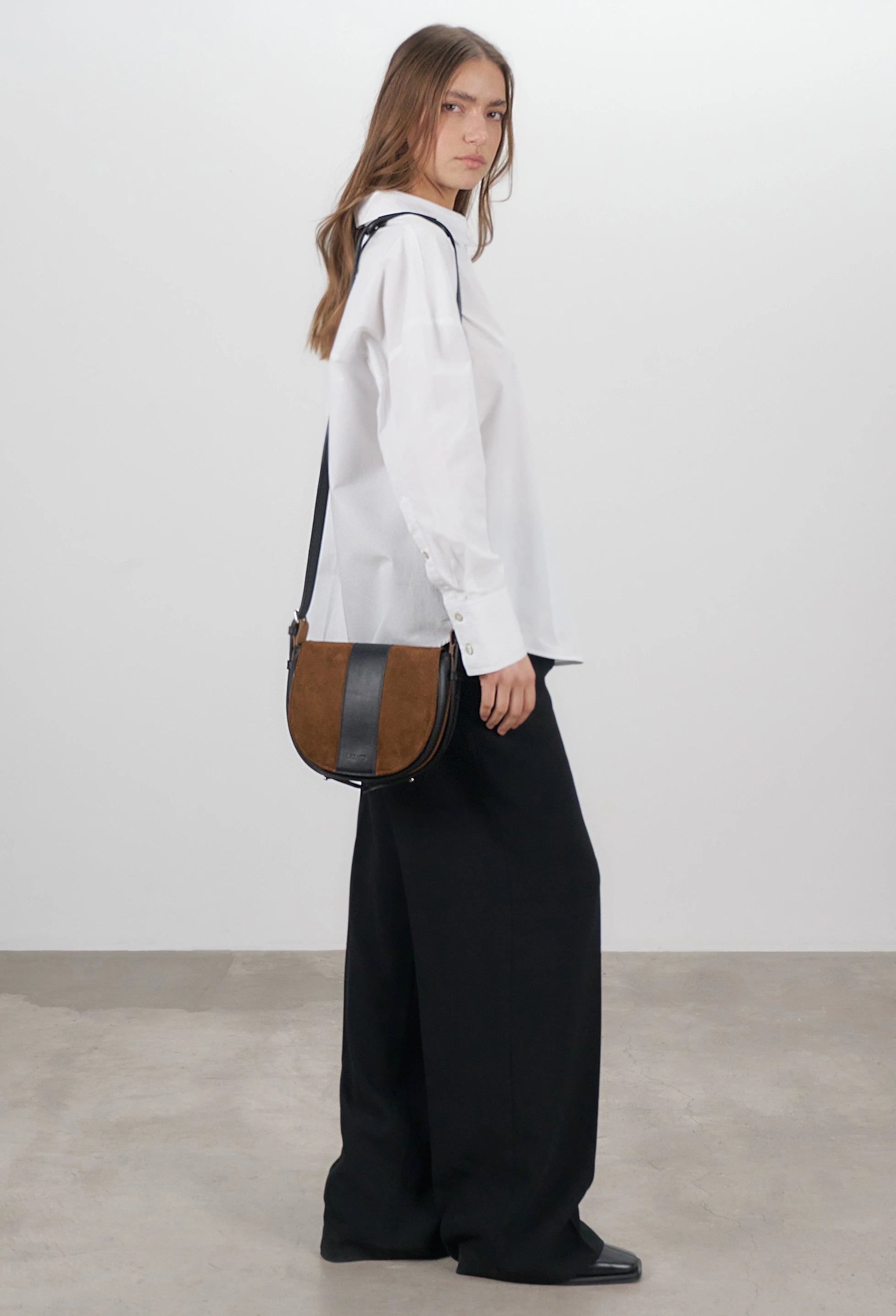 Sisa Leather Saddle Bag - Tan Suede