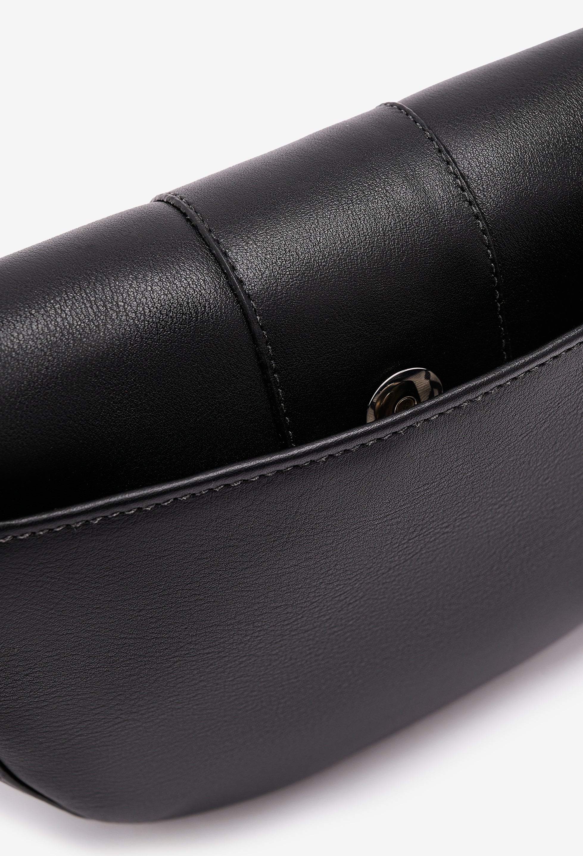 Sisa Leather Saddle Bag - Black