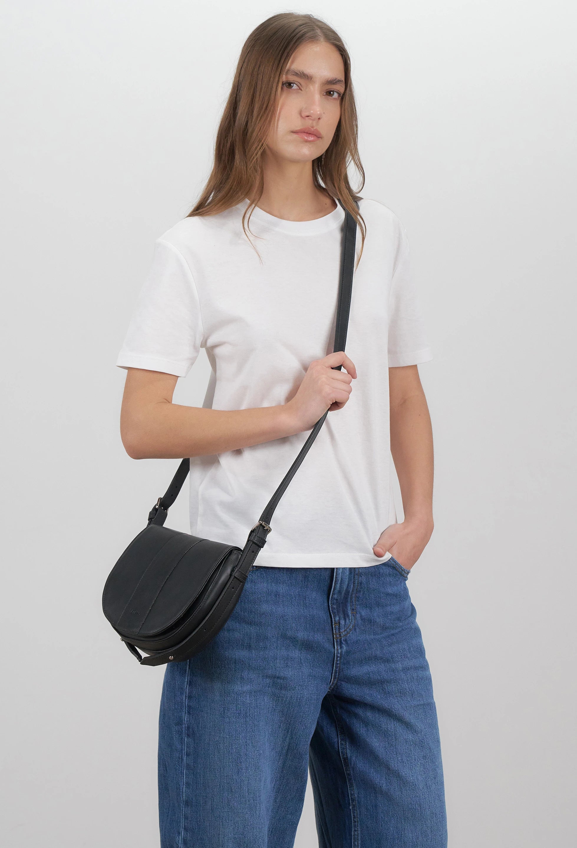 Sisa Leather Saddle Bag - Black