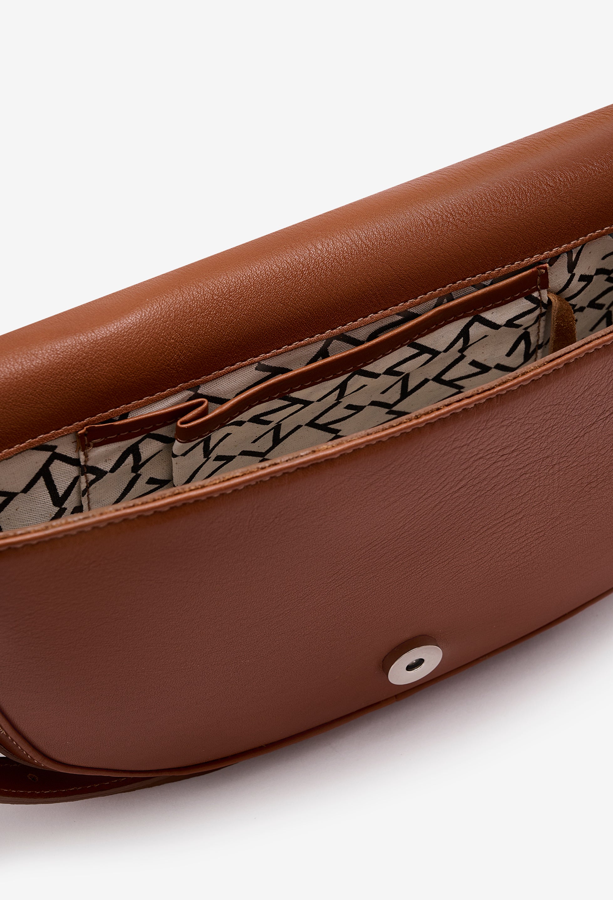 Sisa Leather Shoulder Bag - Cognac