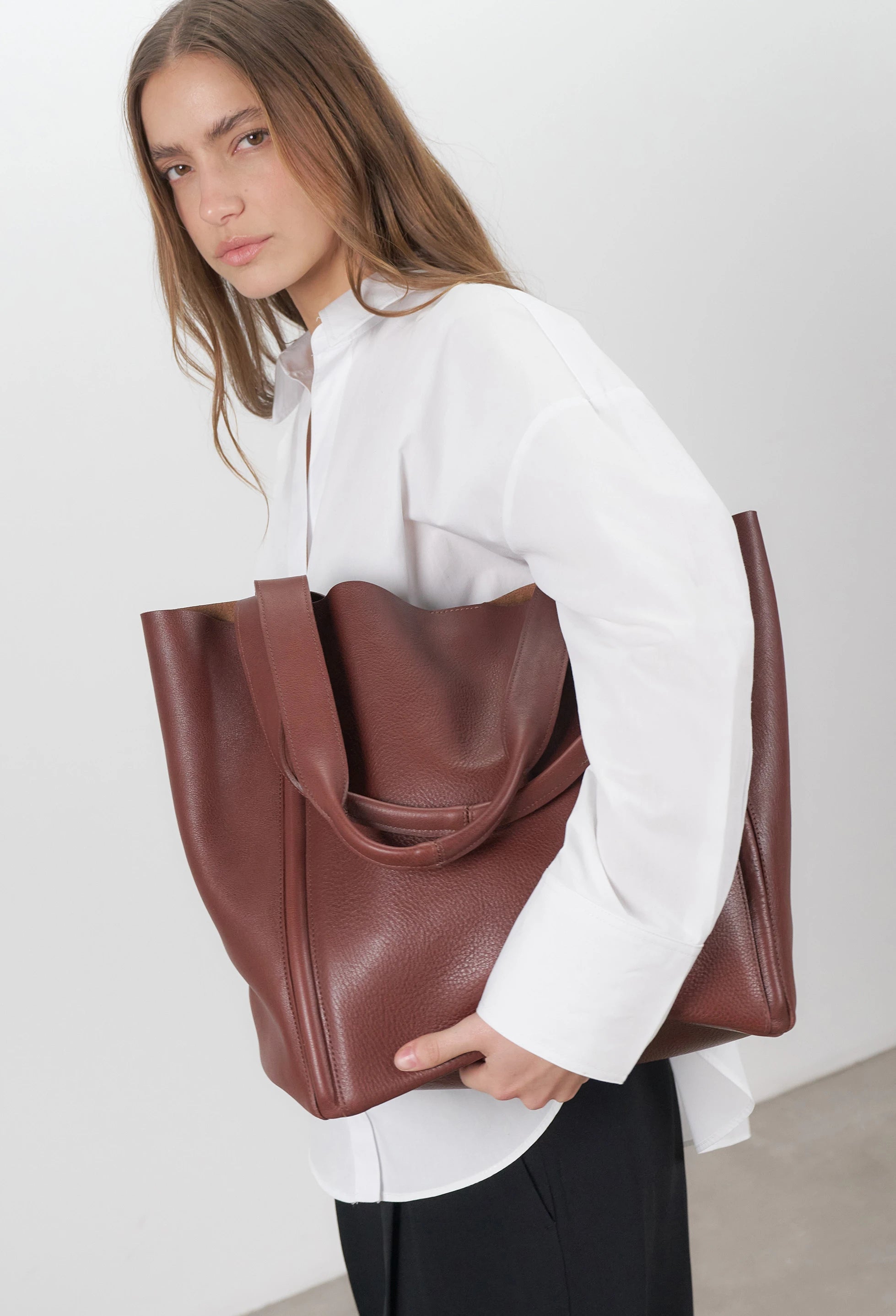 Tala Large Leather Tote Bag - Brown