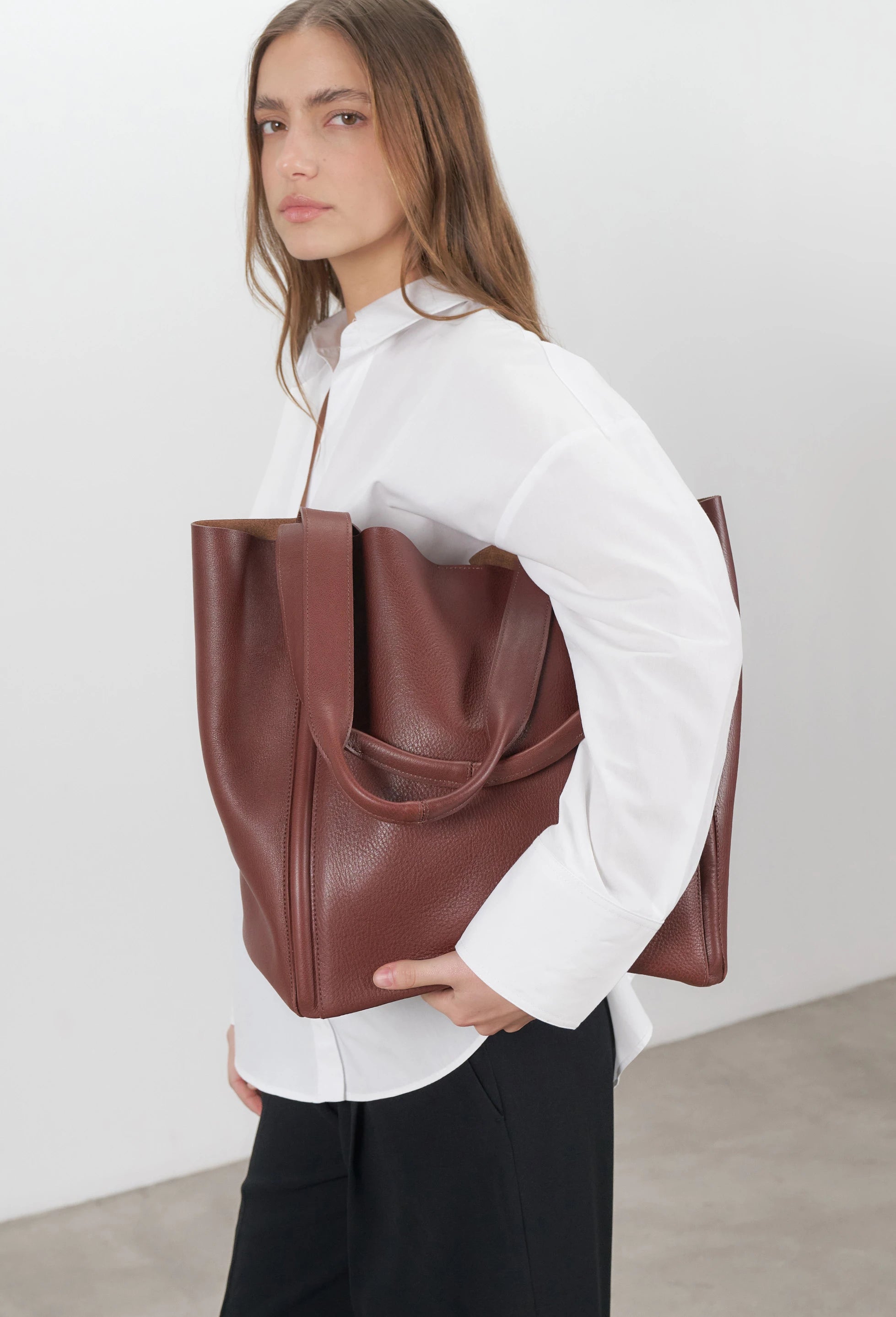 Tala Large Leather Tote Bag - Brown