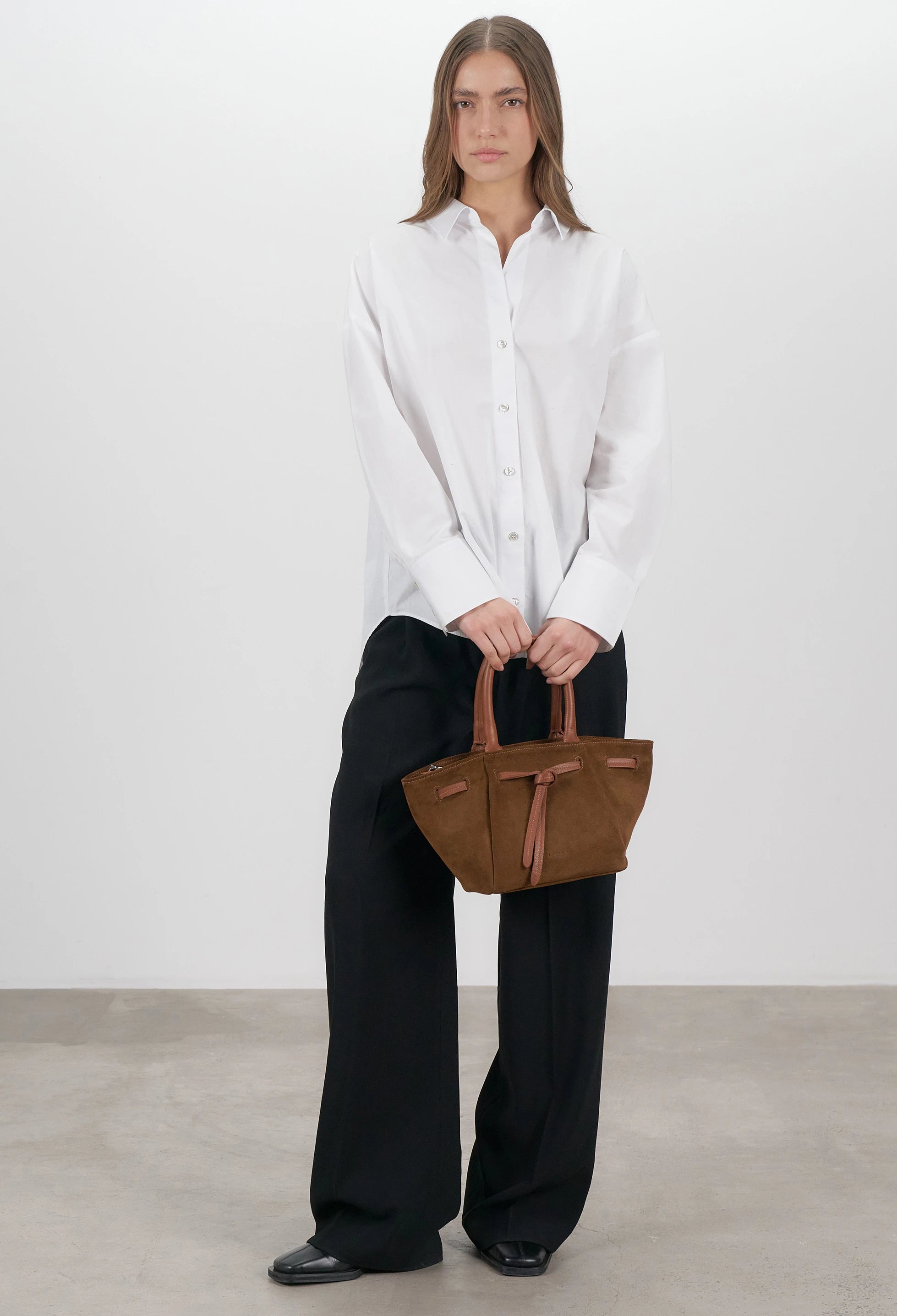 Warmi Carryall Leather Bag - Tan Suede