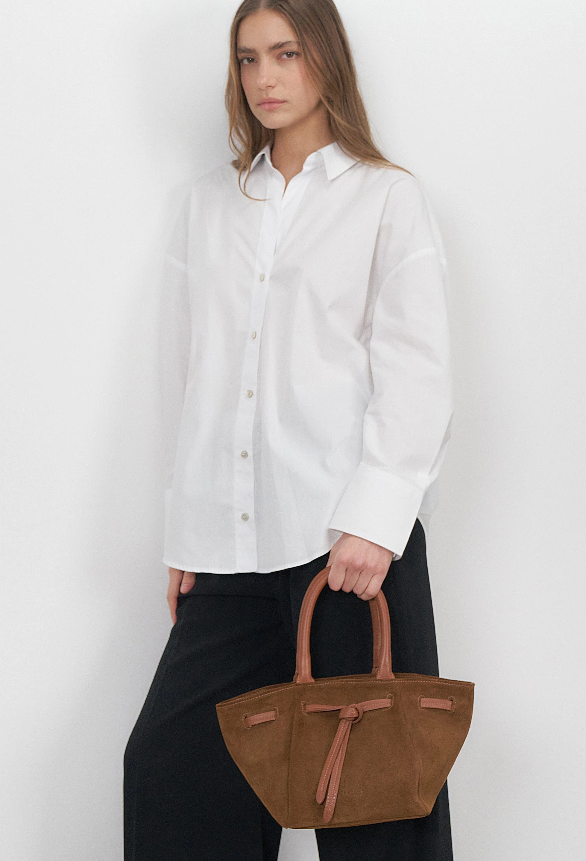 Warmi Carryall Leather Bag - Tan Suede