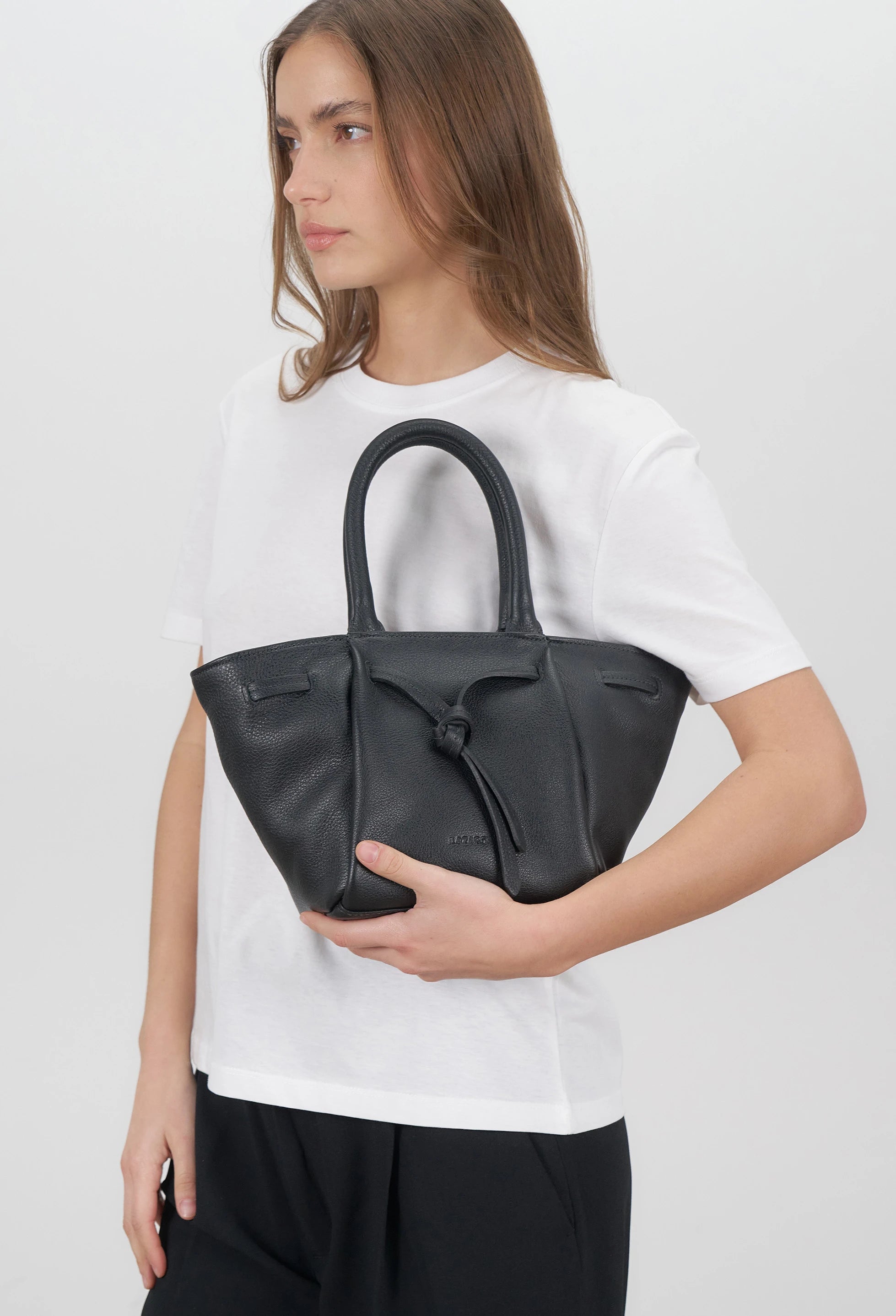 Warmi Carryall Leather Bag - Black