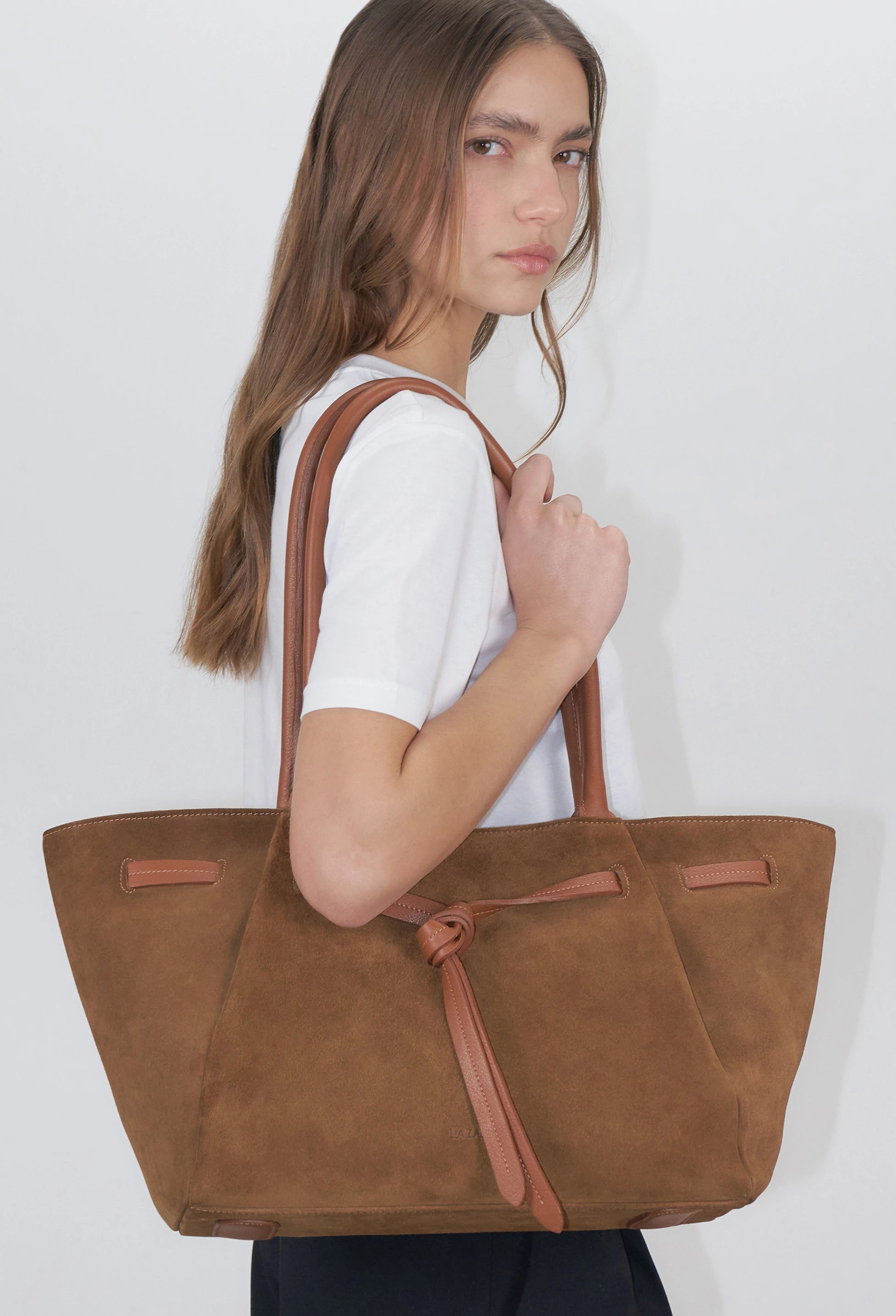 Warmi Large Carryall Leather Bag - Tan Suede