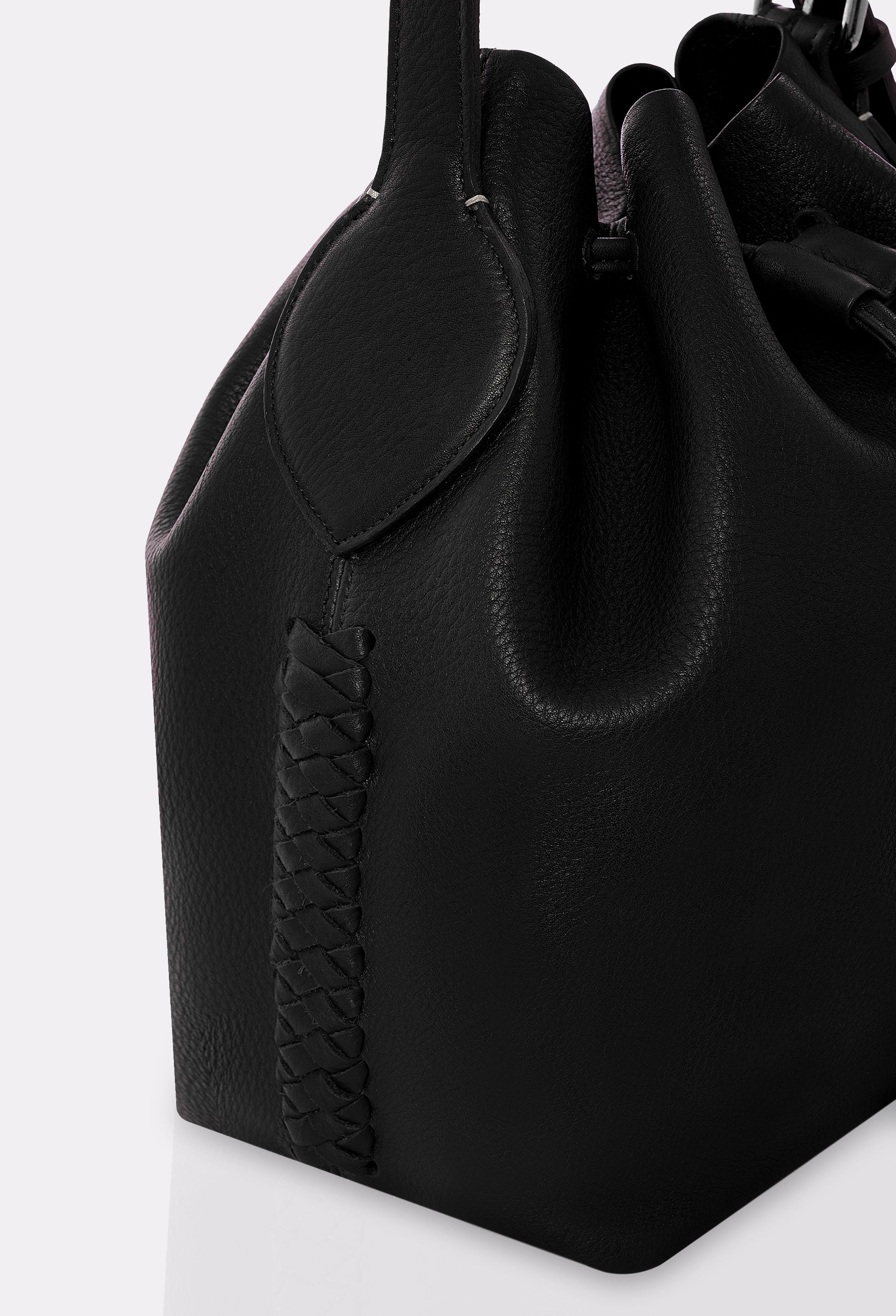 Black Bucket Bag 'Coya'