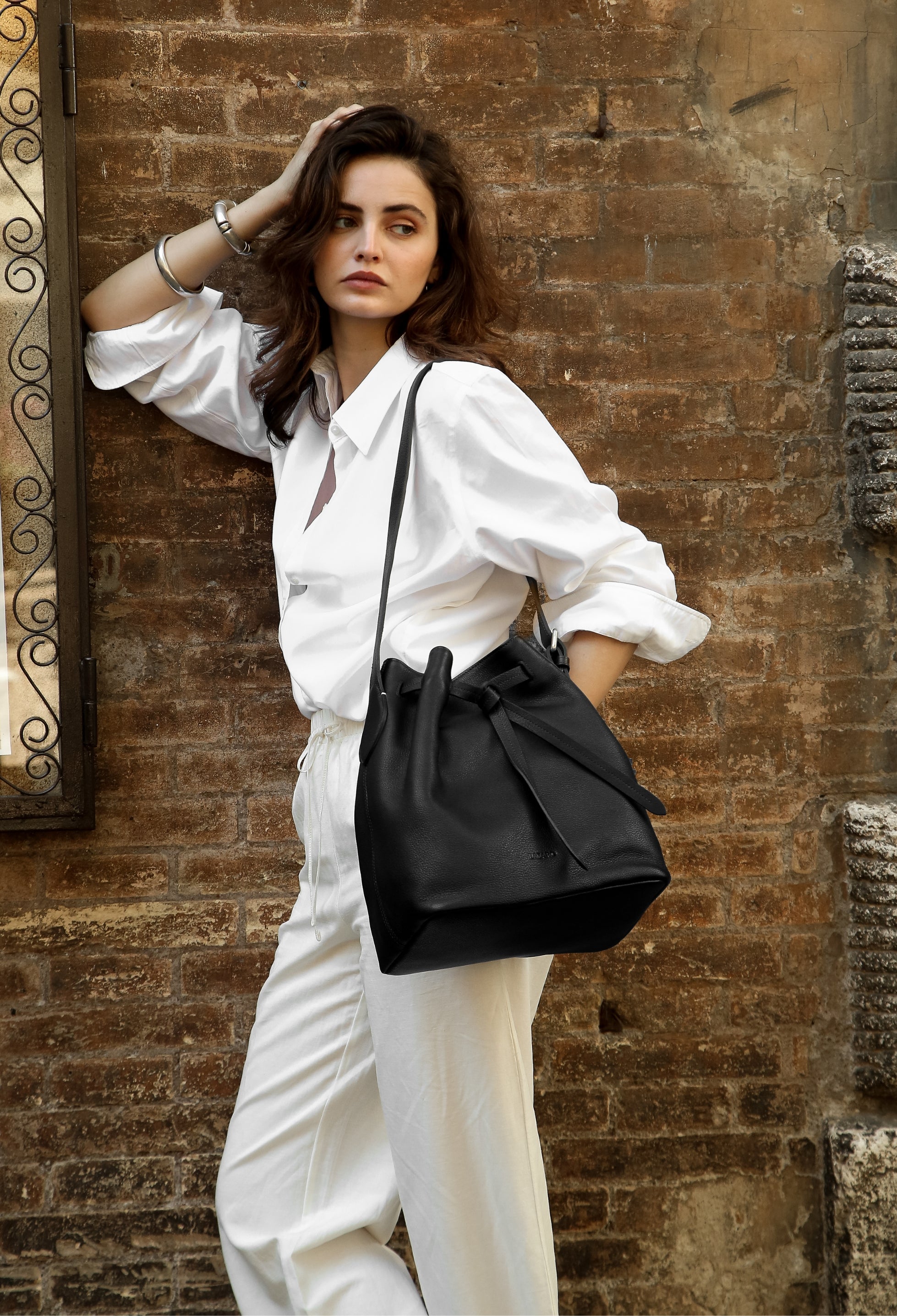 Coya Leather Bucket Bag - Black