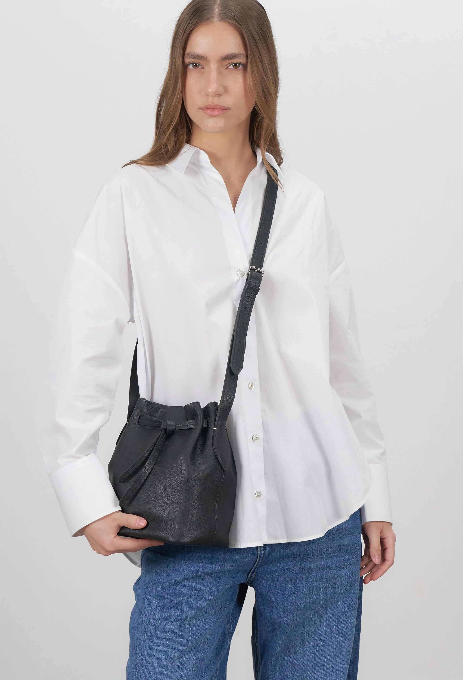Coya Small Leather Bucket Bag -Black