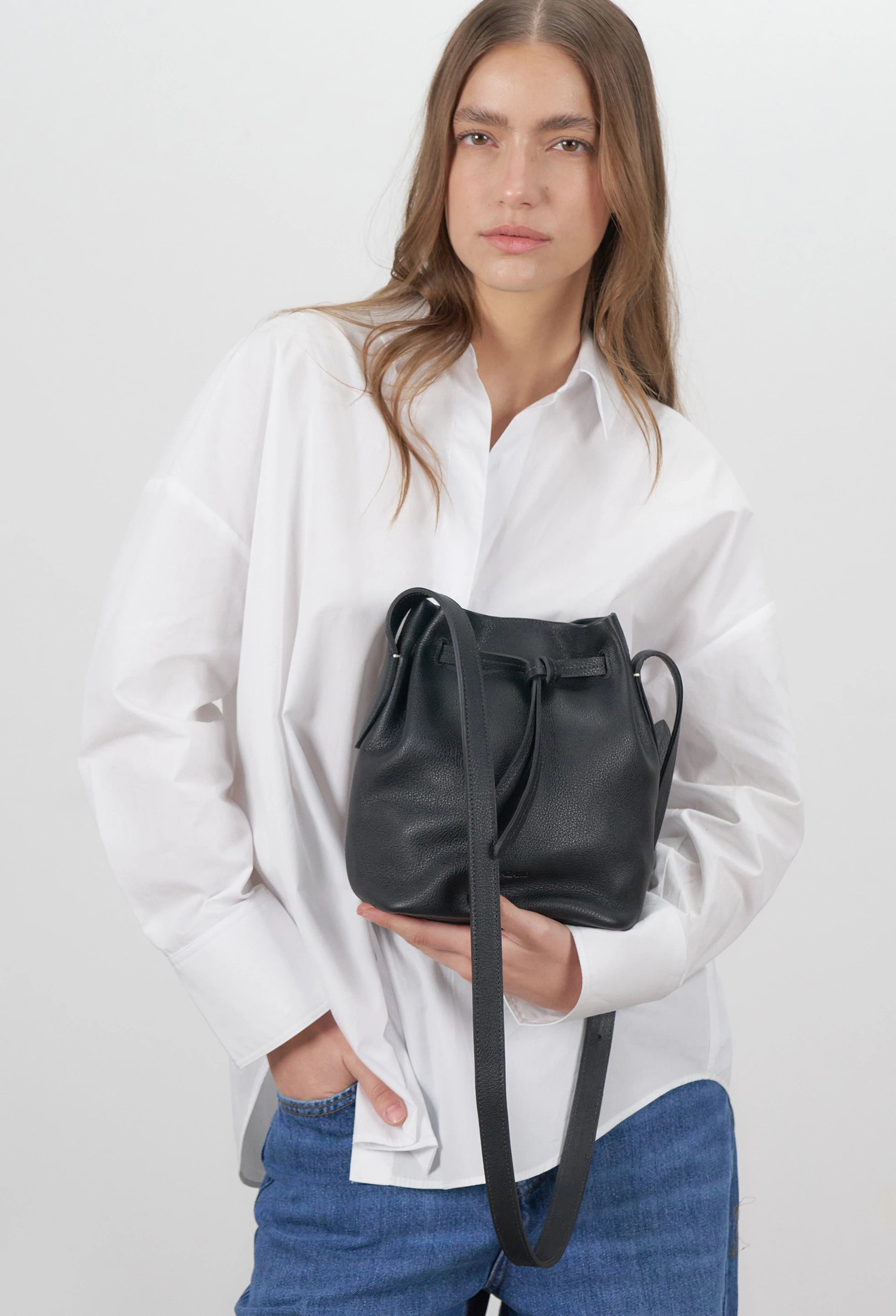 Coya Small Leather Bucket Bag -Black