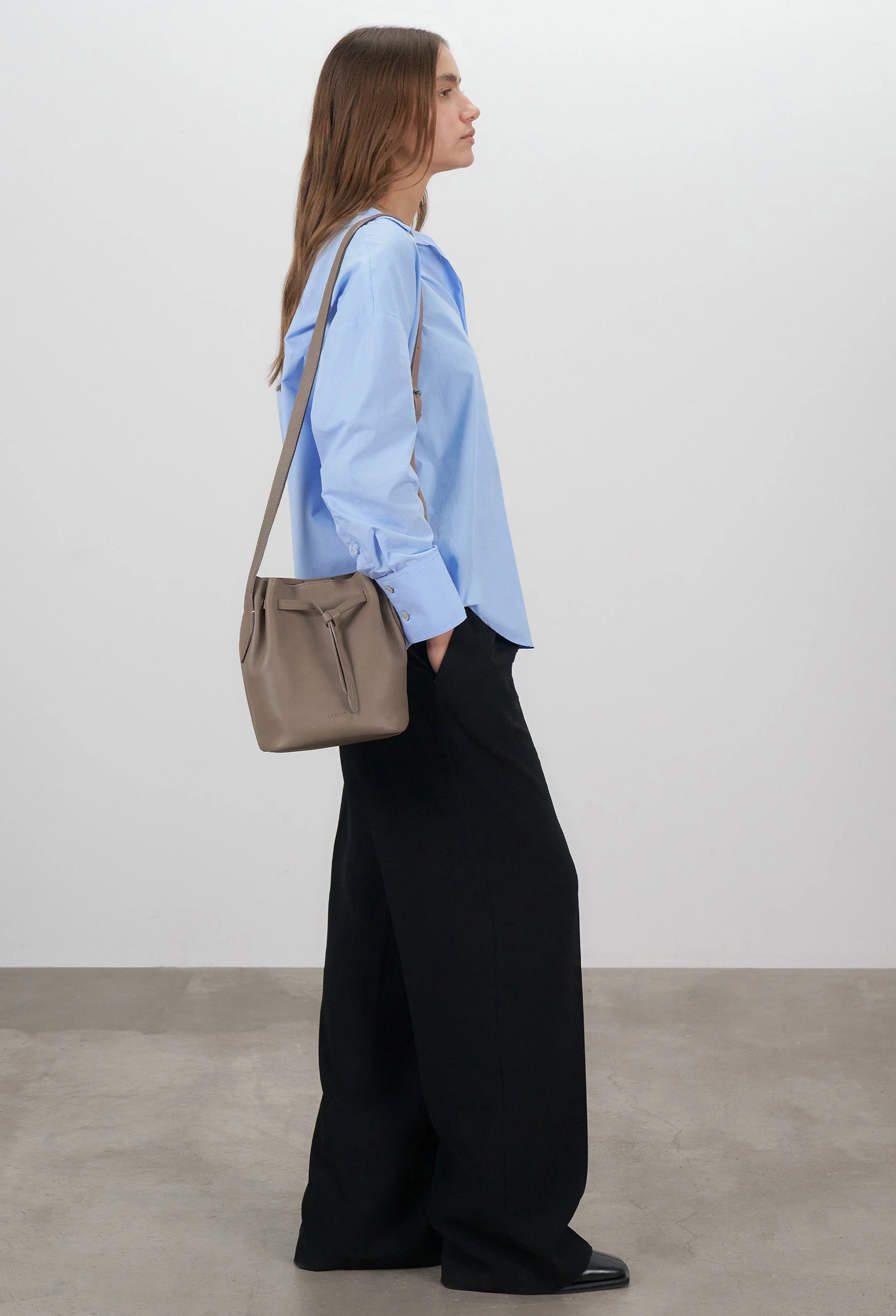Coya Small Leather Bucket Bag - Mink