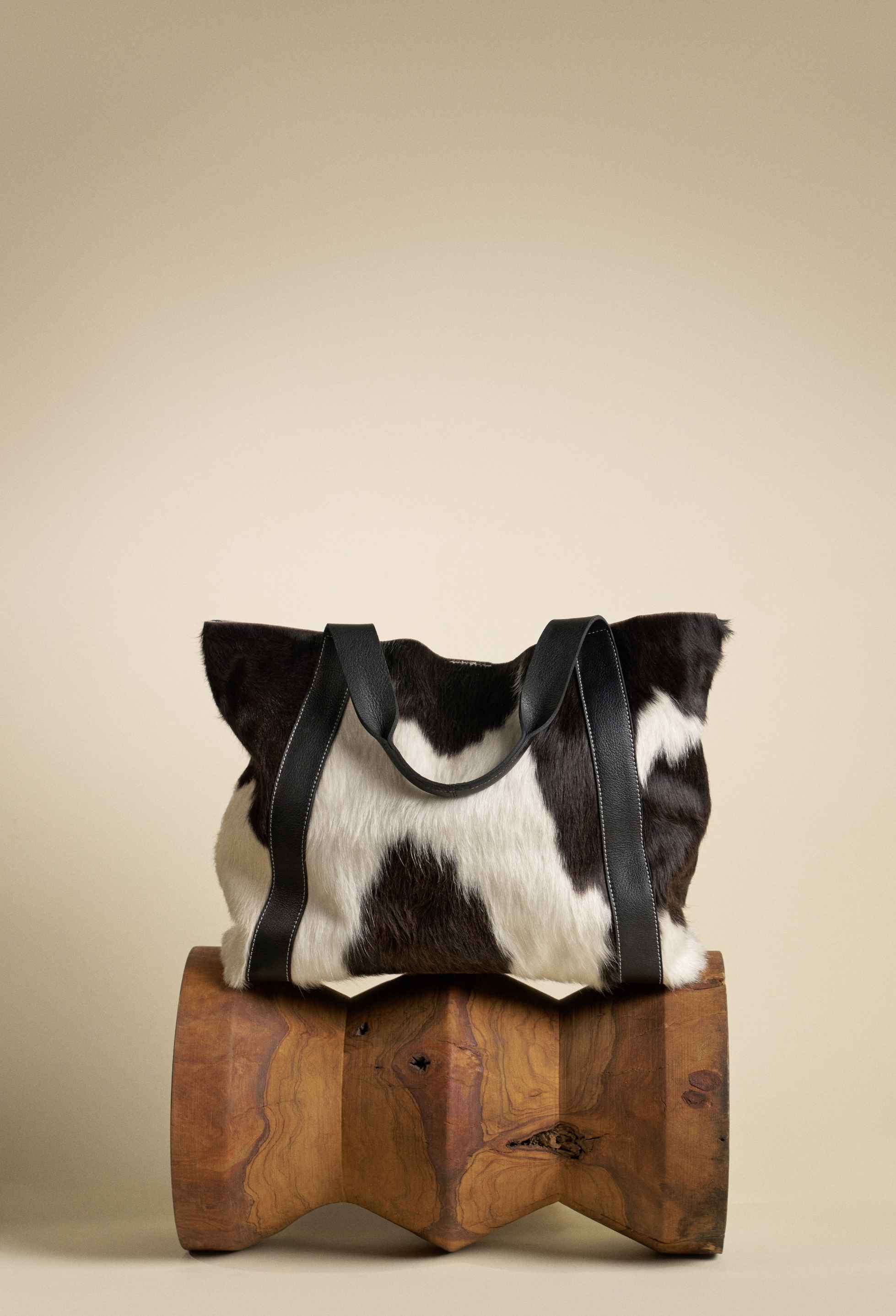 Large Cowhide Tote Bag 'Pampa' - Black