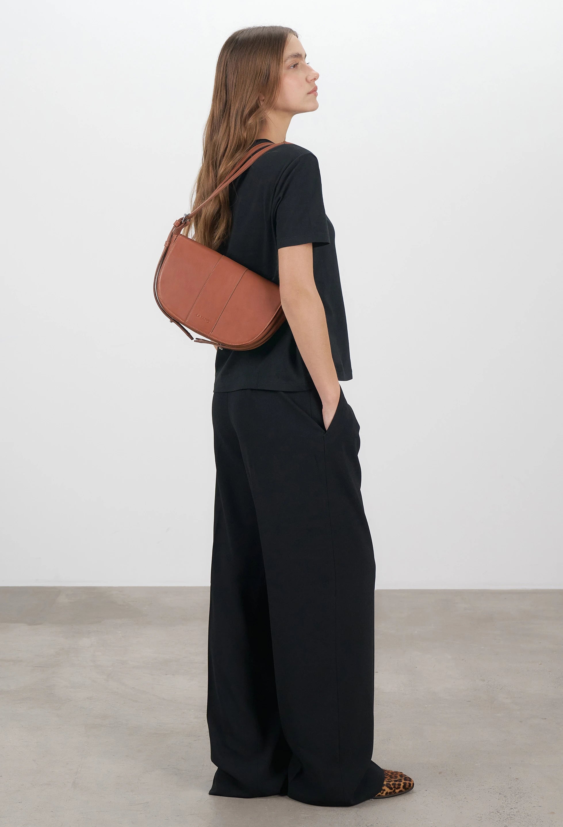 Sisa Leather Shoulder Bag - Cognac