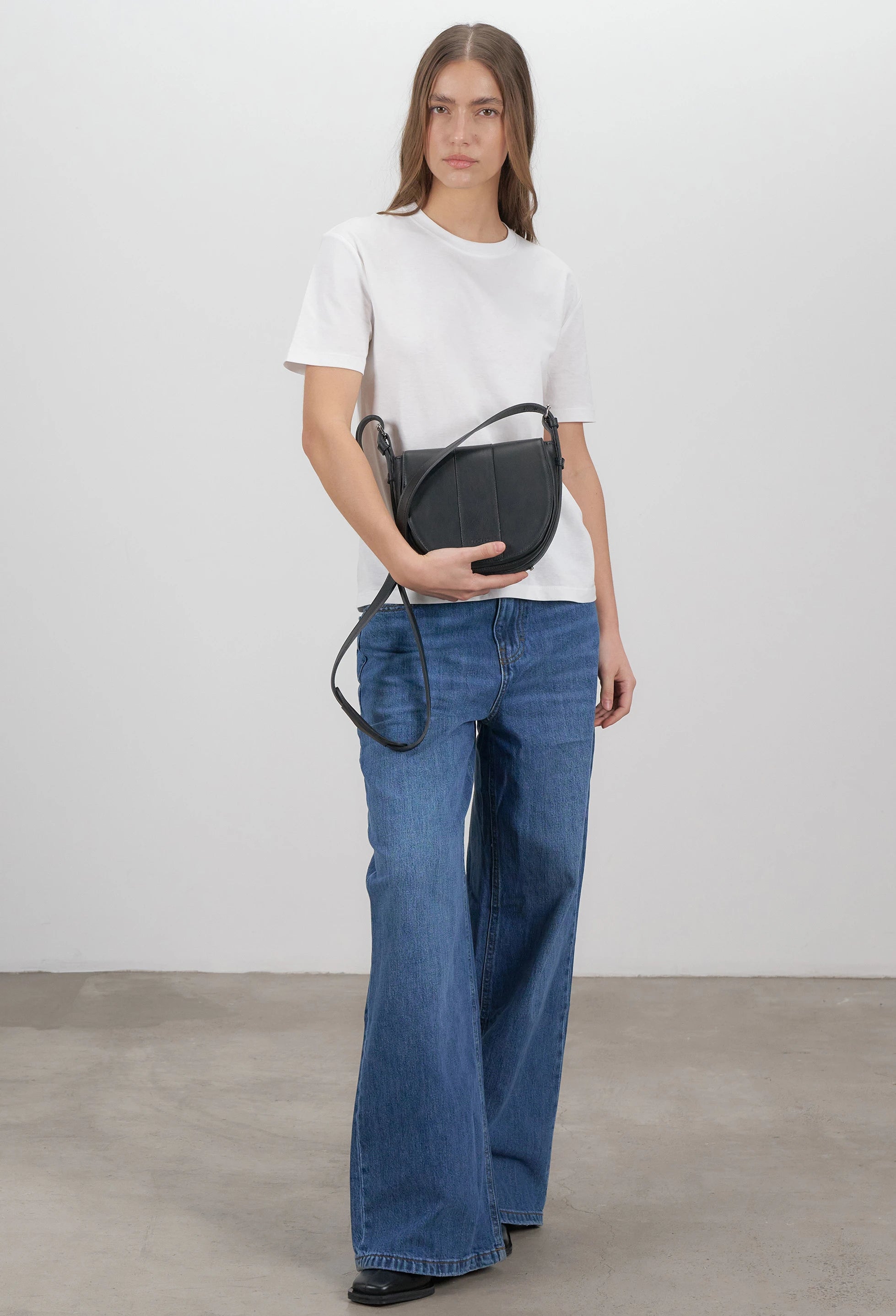 Sisa Leather Saddle Bag - Black