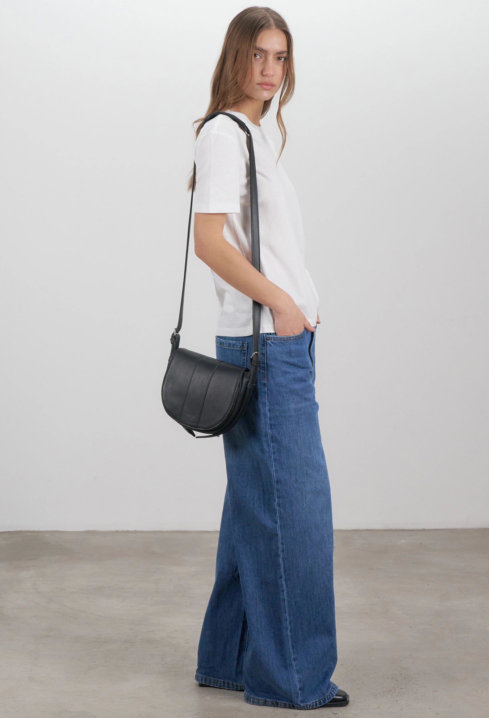 Sisa Leather Saddle Bag - Black